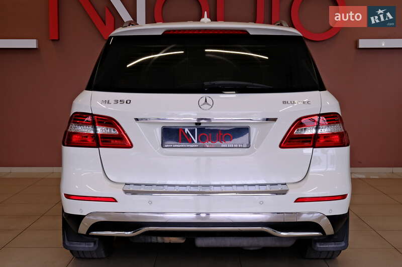 Позашляховик / Кросовер Mercedes-Benz M-Class 2012 в Одесі