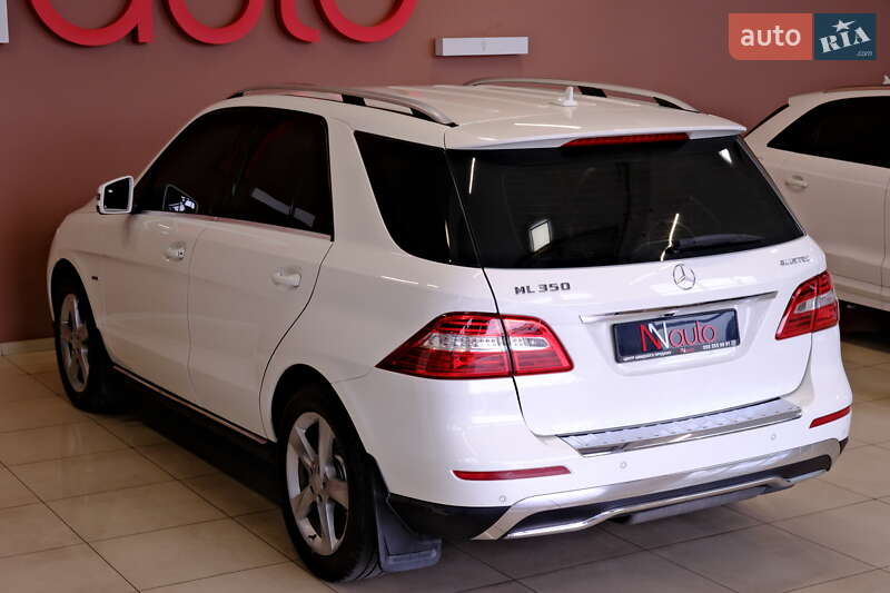 Внедорожник / Кроссовер Mercedes-Benz M-Class 2012 в Одессе