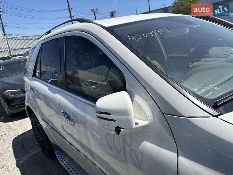 Позашляховик / Кросовер Mercedes-Benz M-Class 2011 в Дрогобичі