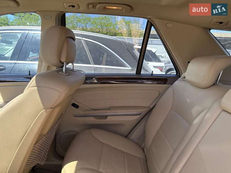 Позашляховик / Кросовер Mercedes-Benz M-Class 2011 в Дрогобичі