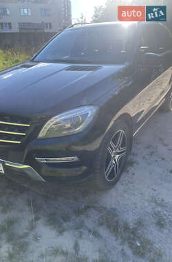 Внедорожник / Кроссовер Mercedes-Benz M-Class 2012 в 
