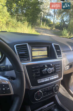 Внедорожник / Кроссовер Mercedes-Benz M-Class 2012 в 
