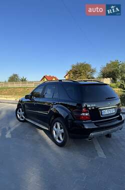 Внедорожник / Кроссовер Mercedes-Benz M-Class 2007 в 