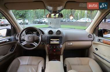 Внедорожник / Кроссовер Mercedes-Benz M-Class 2010 в 