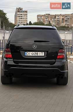 Внедорожник / Кроссовер Mercedes-Benz M-Class 2007 в 