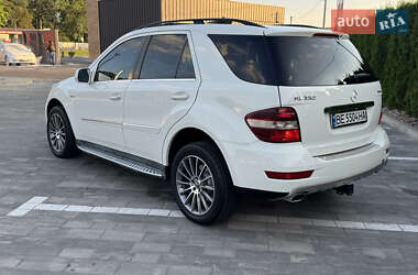 Внедорожник / Кроссовер Mercedes-Benz M-Class 2009 в 