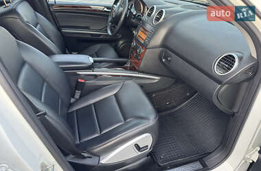 Внедорожник / Кроссовер Mercedes-Benz M-Class 2009 в 