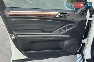 Внедорожник / Кроссовер Mercedes-Benz M-Class 2009 в 