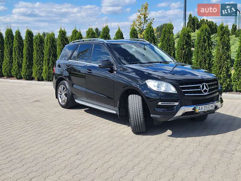Внедорожник / Кроссовер Mercedes-Benz M-Class 2013 в Киеве