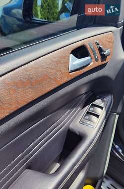 Внедорожник / Кроссовер Mercedes-Benz M-Class 2013 в 