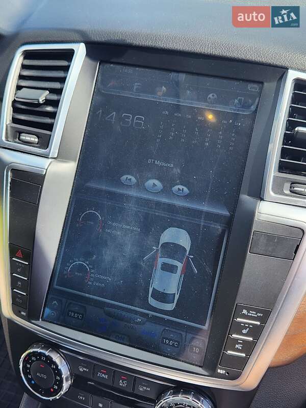 Внедорожник / Кроссовер Mercedes-Benz M-Class 2013 в Киеве