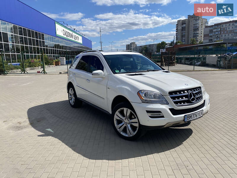 Mercedes-Benz M-Class 2011