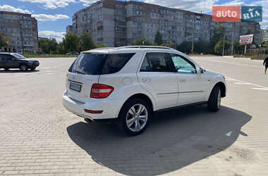 Внедорожник / Кроссовер Mercedes-Benz M-Class 2011 в 