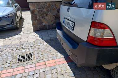 Внедорожник / Кроссовер Mercedes-Benz M-Class 2002 в 
