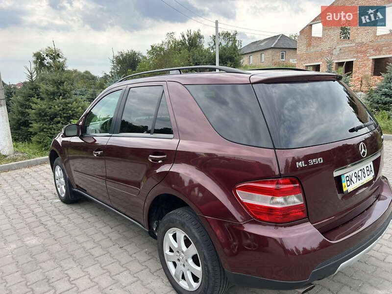 Внедорожник / Кроссовер Mercedes-Benz M-Class 2007 в Ровно