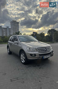 Внедорожник / Кроссовер Mercedes-Benz M-Class 2006 в 