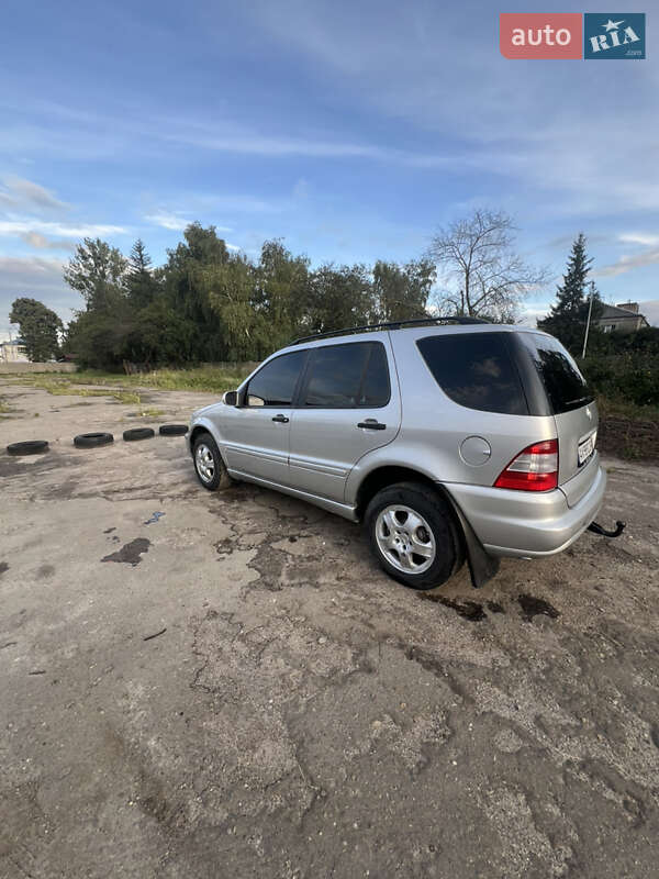 Позашляховик / Кросовер Mercedes-Benz M-Class 2003 в Золочеві