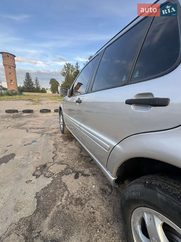 Позашляховик / Кросовер Mercedes-Benz M-Class 2003 в Золочеві