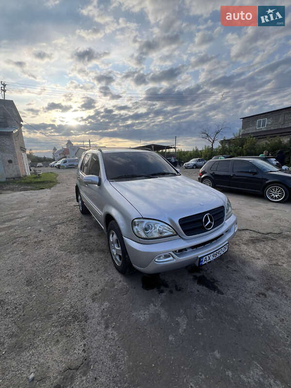 Позашляховик / Кросовер Mercedes-Benz M-Class 2003 в Золочеві