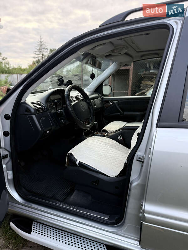 Позашляховик / Кросовер Mercedes-Benz M-Class 2001 в Одесі