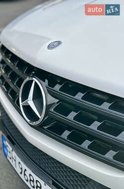 Внедорожник / Кроссовер Mercedes-Benz M-Class 2012 в 