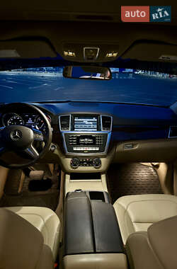 Внедорожник / Кроссовер Mercedes-Benz M-Class 2012 в 