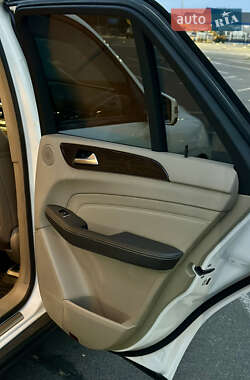 Внедорожник / Кроссовер Mercedes-Benz M-Class 2012 в 