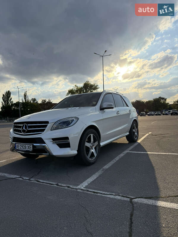 Внедорожник / Кроссовер Mercedes-Benz M-Class 2013 в Днепре