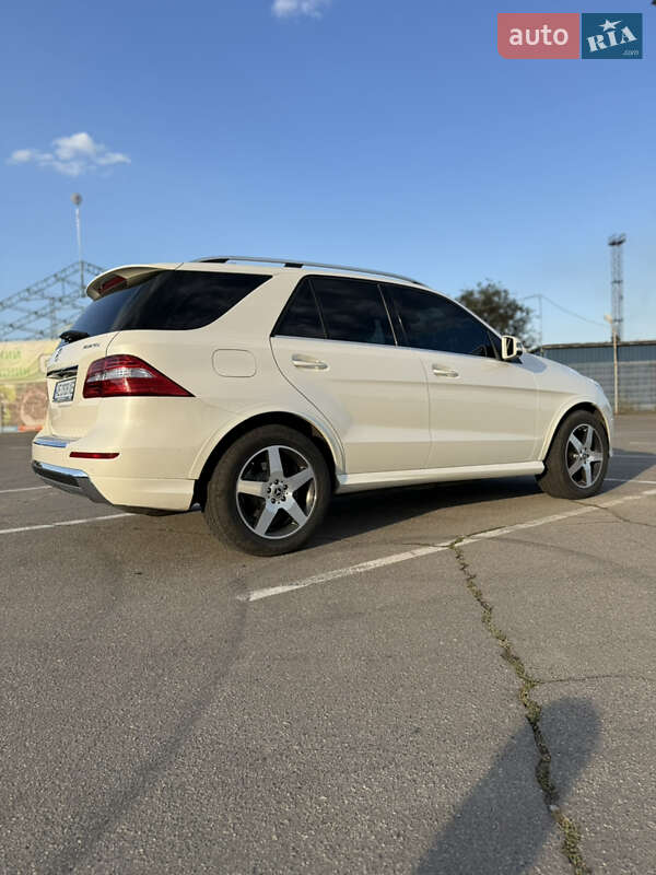 Внедорожник / Кроссовер Mercedes-Benz M-Class 2013 в Днепре