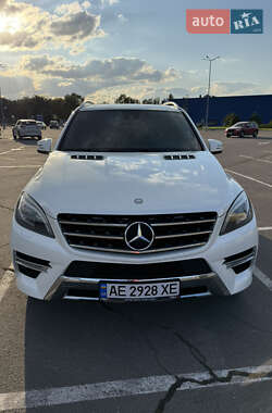 Внедорожник / Кроссовер Mercedes-Benz M-Class 2013 в 