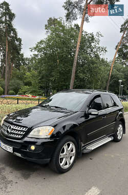Внедорожник / Кроссовер Mercedes-Benz M-Class 2006 в 
