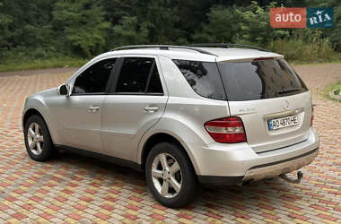 Внедорожник / Кроссовер Mercedes-Benz M-Class 2005 в 