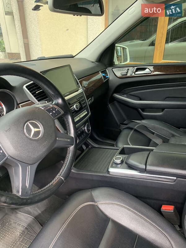 Внедорожник / Кроссовер Mercedes-Benz M-Class 2012 в Ровно