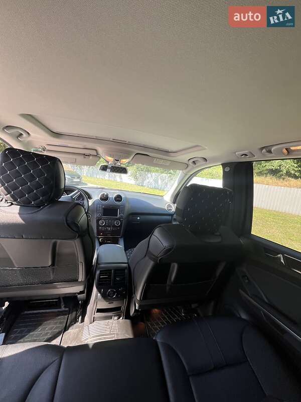 Позашляховик / Кросовер Mercedes-Benz M-Class 2010 в Харкові