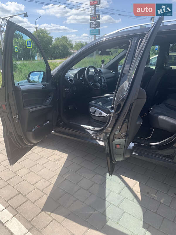 Позашляховик / Кросовер Mercedes-Benz M-Class 2010 в Луцьку