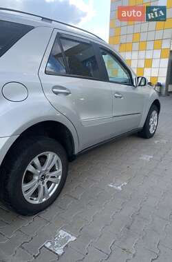 Внедорожник / Кроссовер Mercedes-Benz M-Class 2007 в 