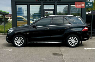 Позашляховик / Кросовер Mercedes-Benz M-Class 2012 в 