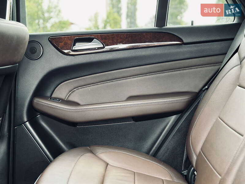 Внедорожник / Кроссовер Mercedes-Benz M-Class 2012 в Кременчуге