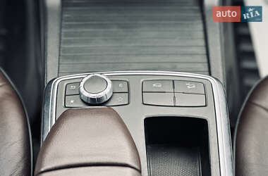 Позашляховик / Кросовер Mercedes-Benz M-Class 2012 в 