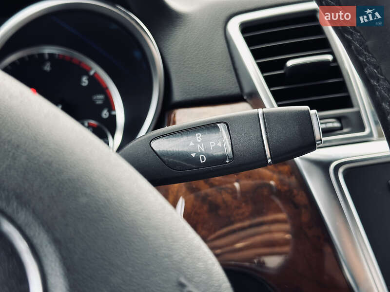 Внедорожник / Кроссовер Mercedes-Benz M-Class 2012 в Кременчуге