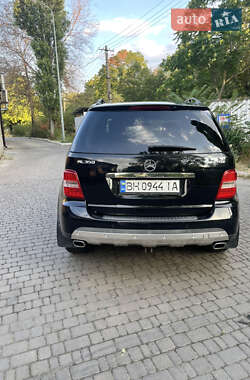 Внедорожник / Кроссовер Mercedes-Benz M-Class 2007 в 