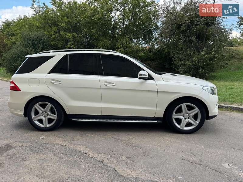 Внедорожник / Кроссовер Mercedes-Benz M-Class 2013 в Виннице