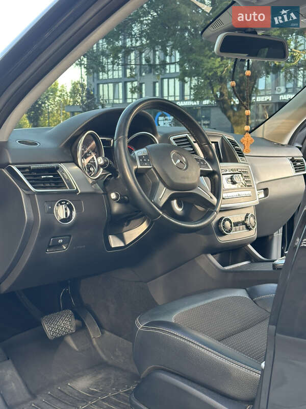 Внедорожник / Кроссовер Mercedes-Benz M-Class 2012 в Ужгороде