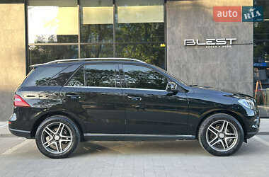 Внедорожник / Кроссовер Mercedes-Benz M-Class 2012 в 