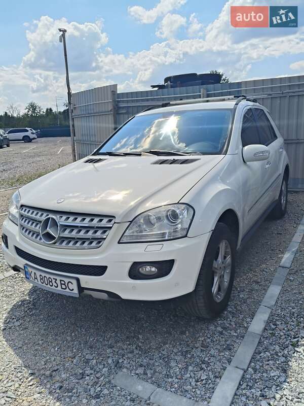 Внедорожник / Кроссовер Mercedes-Benz M-Class 2008 в 