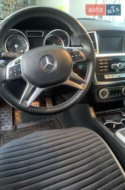 Внедорожник / Кроссовер Mercedes-Benz M-Class 2014 в 