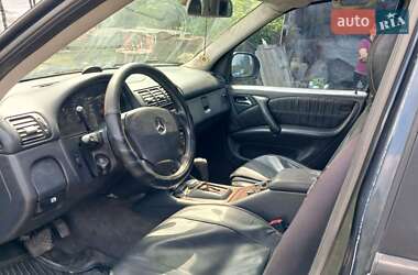 Внедорожник / Кроссовер Mercedes-Benz M-Class 2001 в 