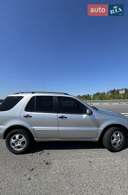 Внедорожник / Кроссовер Mercedes-Benz M-Class 2003 в 