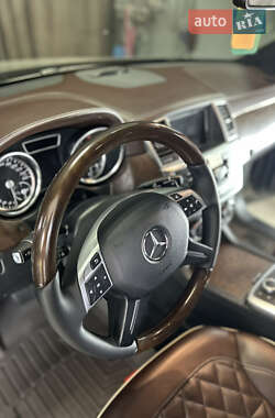 Внедорожник / Кроссовер Mercedes-Benz M-Class 2014 в Черновцах