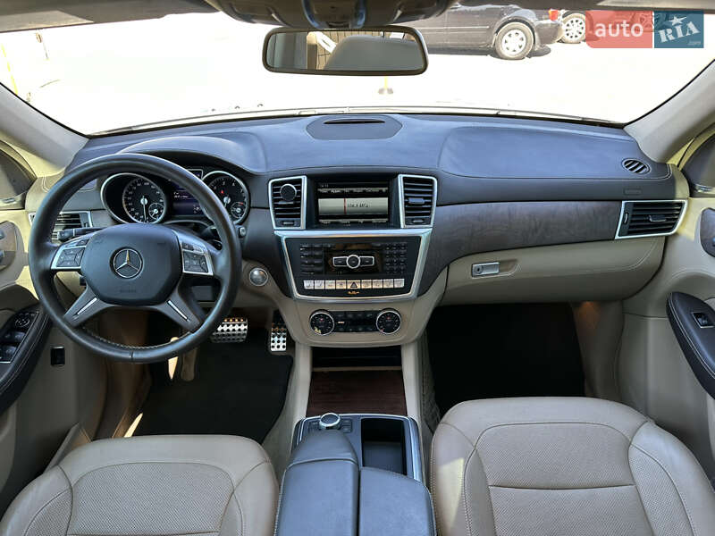 Позашляховик / Кросовер Mercedes-Benz M-Class 2015 в Києві